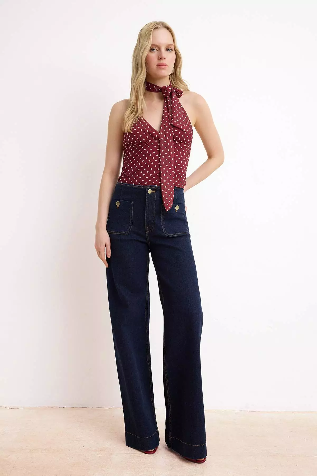Burgundy Polka Dot Fitted Halter Neck Tulle Knitted Blouse With Scarf Twoss26Bz488