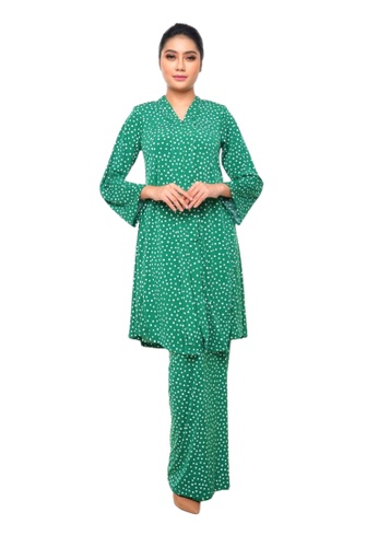 UMMIRIAZ green Kebaya Marissa In Emerald Green Dotted AA76BAA164546BGS_1