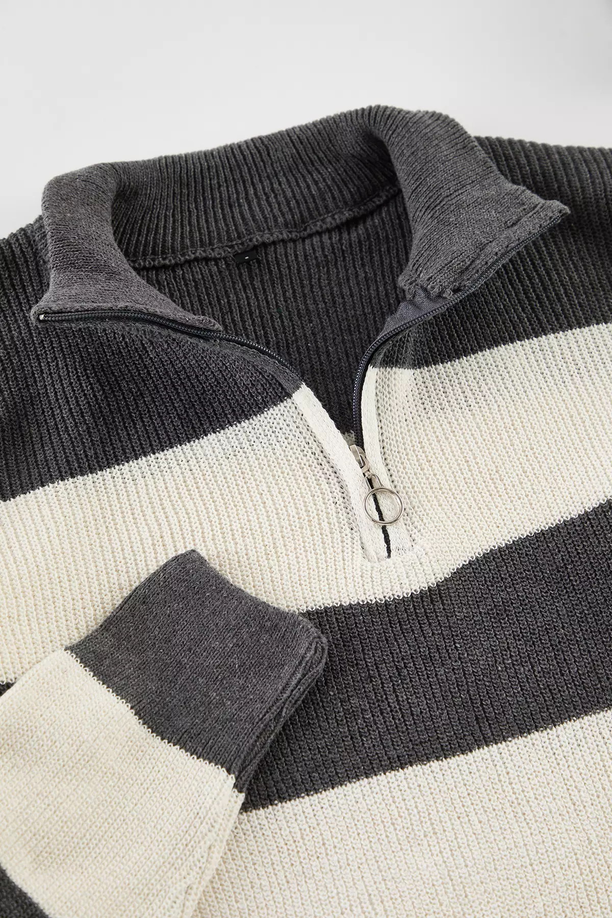 Anthracite Fitted Stand Collar Striped Sweater Tmnaw25Kz00062