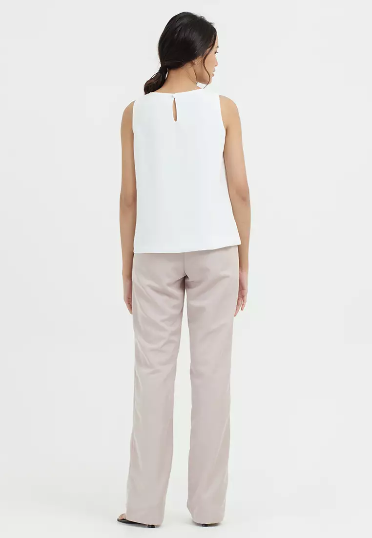 Basic Sleeveless Round Neck Top in White