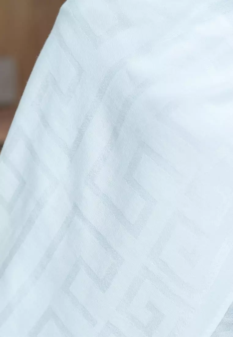 Hijab Pashmina Wanita Reversible Viscose Geometric Maze Pattern Pashmina Shawl Syal Wanita Pure Snow White