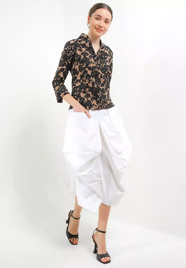 B.Swan-Necked 7/8-length Sleeves+Lining