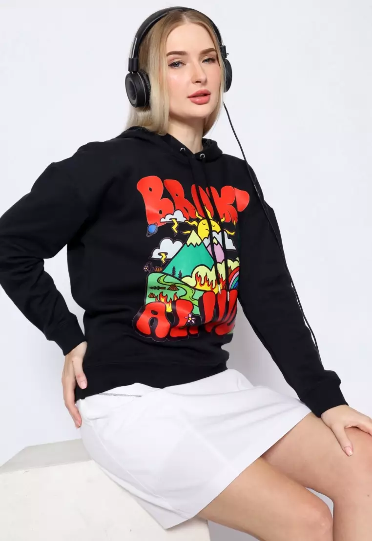 TONIQUE Hoodie Katun Wanita Hitam LEAH Women's Regular Fit Graphic Cotton Hoodie Black