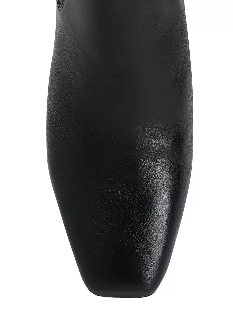 Adwaodith Boots