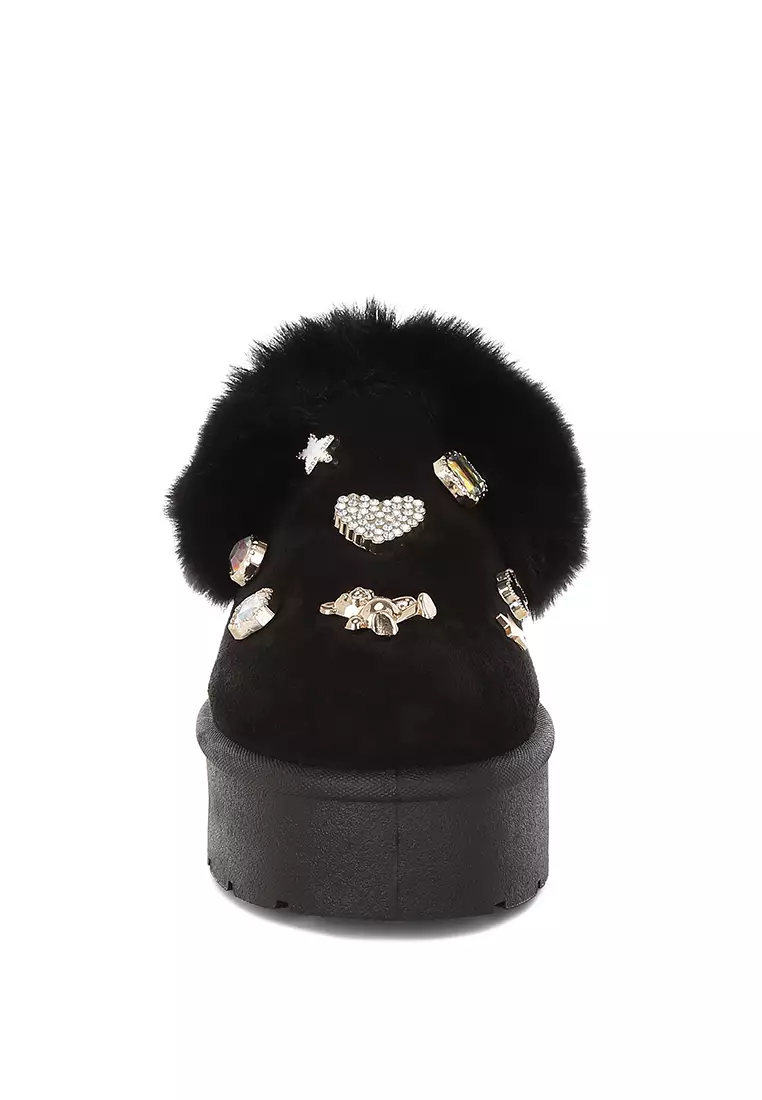 Charm Detail Slip On Snow Boots In Black