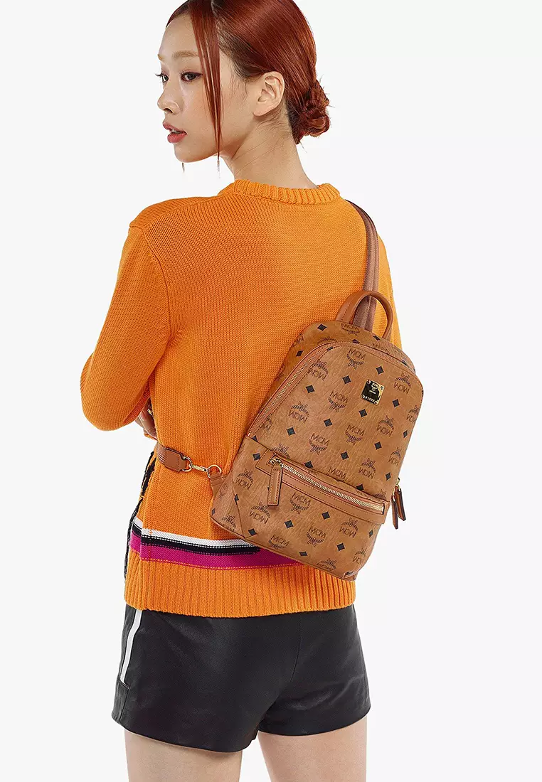 mcm aren sling bag