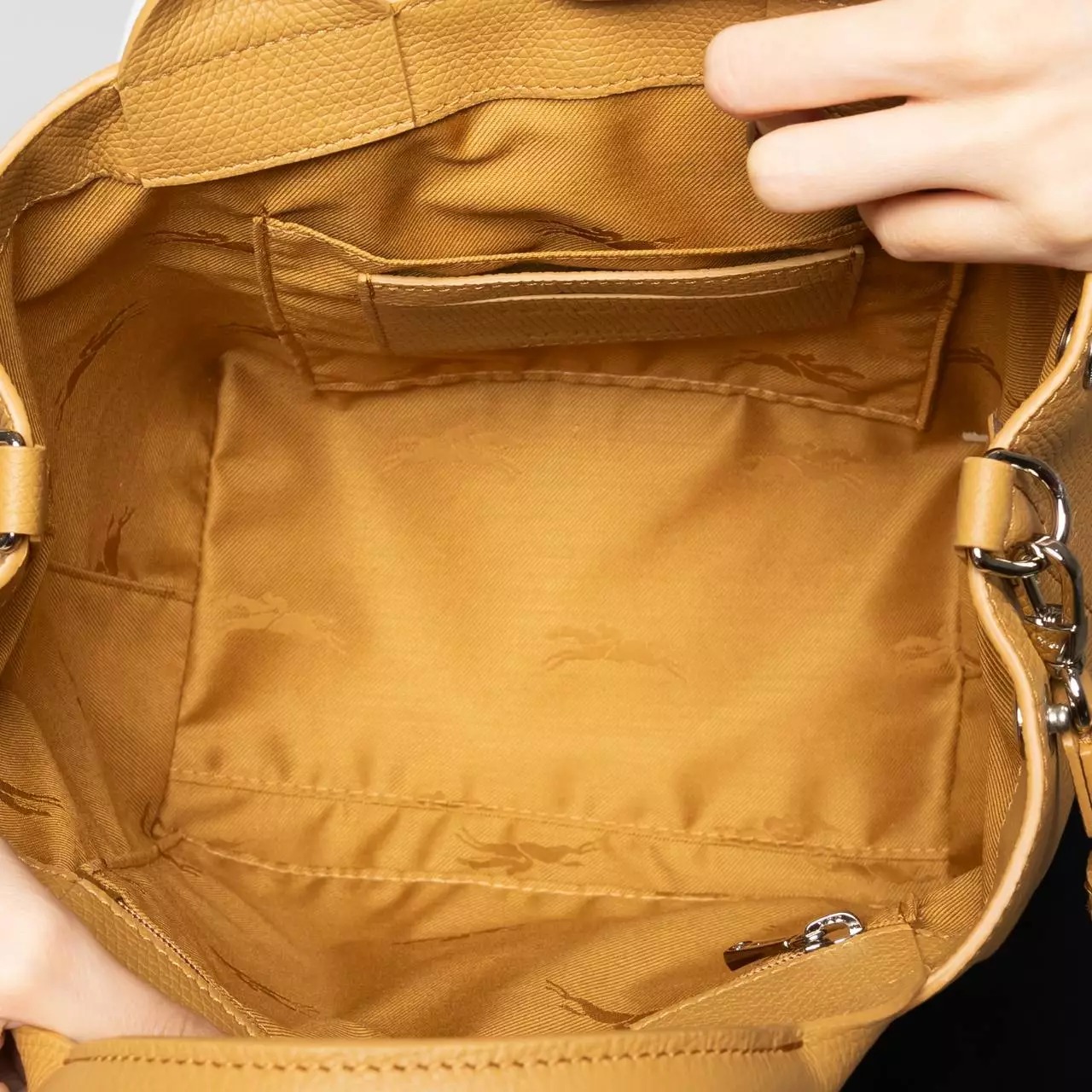 Le Roseau Small Handbag Leather Walnut