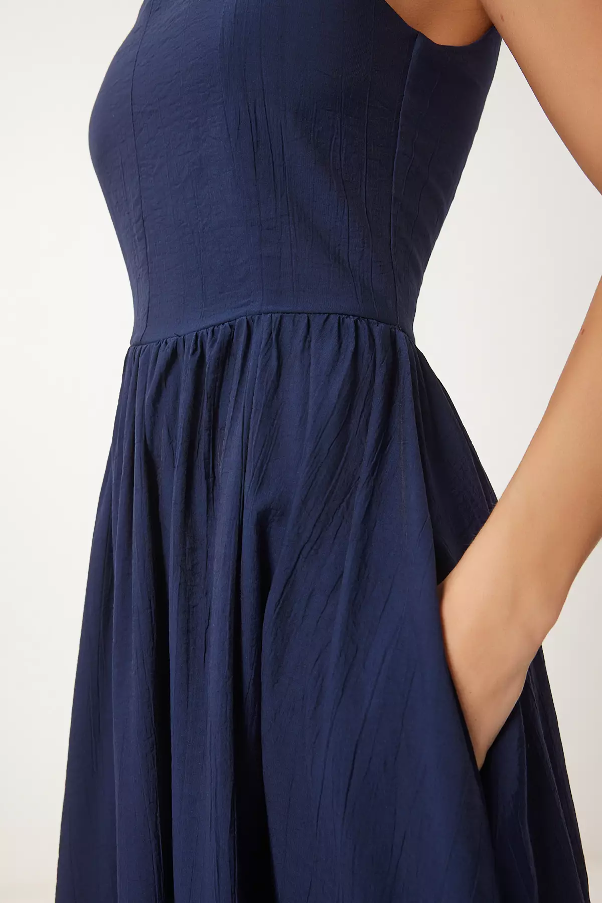 Women's Navy Blue Wrinkle Effect Flared Woven Dress Ub00339