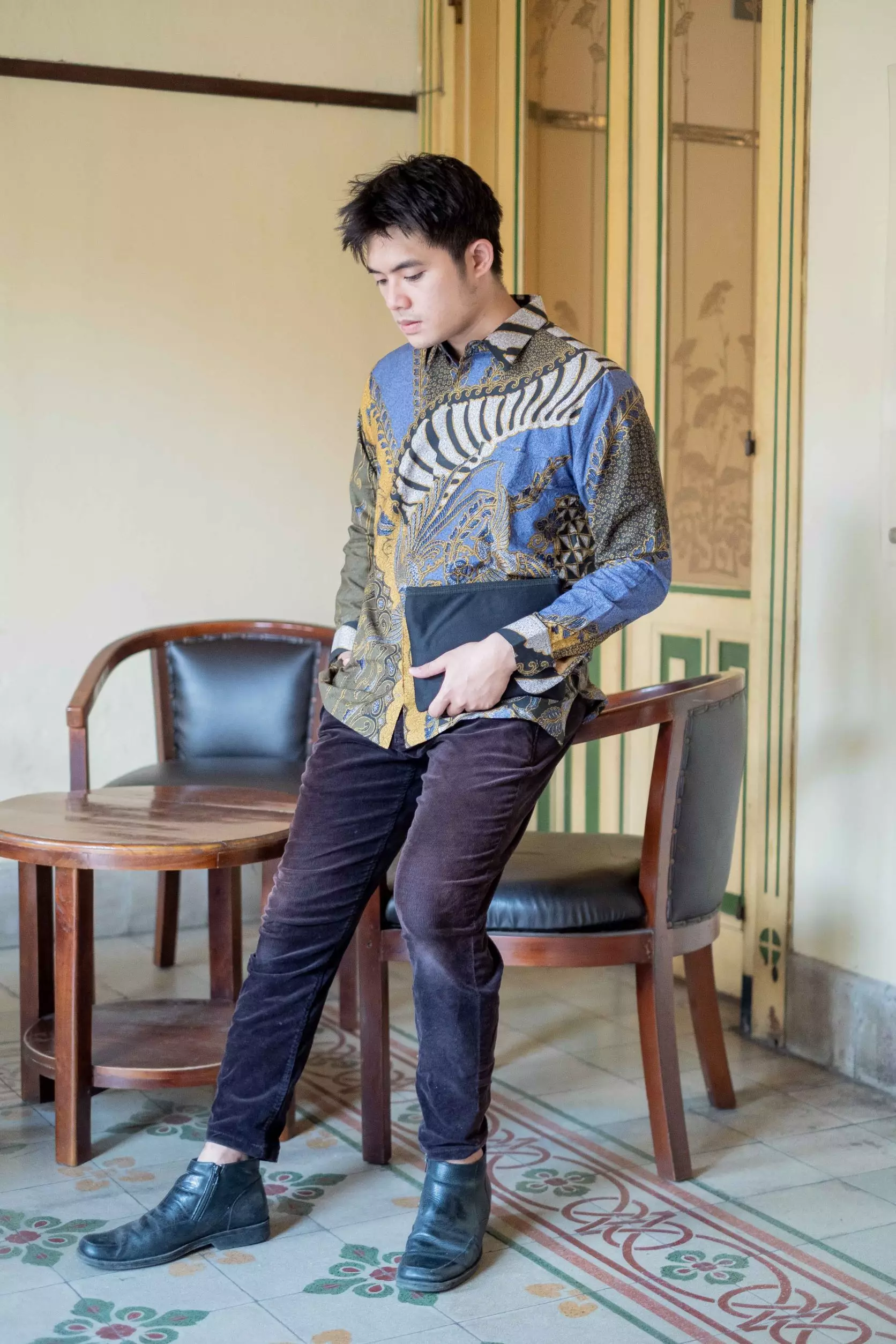 Batik Rizqina Bayanaka Kemeja Batik Slimfit Pria Lengan panjang
