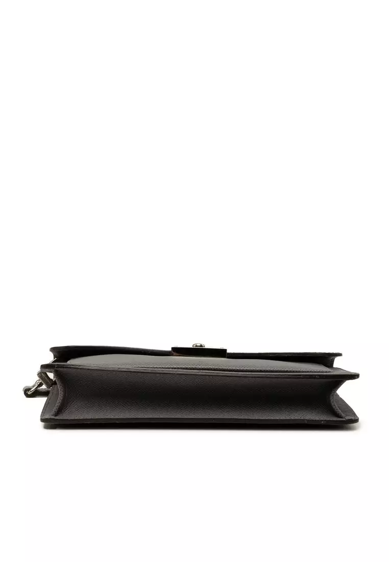 Pre-Loved Louis Vuitton Taiga Neo Belaia Clutch