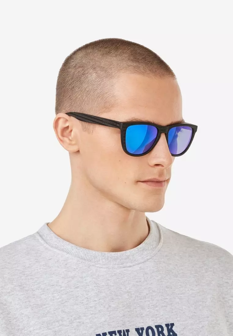 HAWKERS POLARIZED Sky ONE CARBONO RAW. Sunglasses for Men and Women, Unisex. UV400 protection. Official product designed and made in Spain. HONR21NLTP