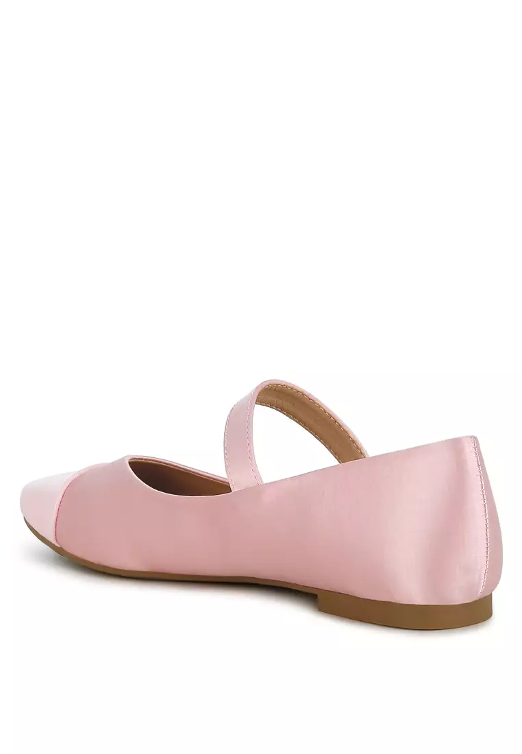 Sepatu Mary Jane Satin Ujung Paten Warna Merah Muda