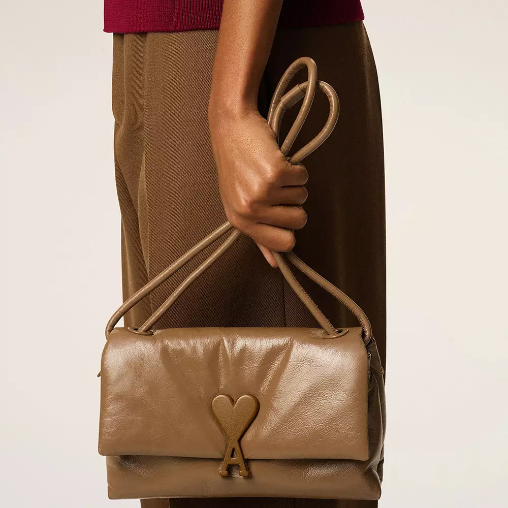 Voulez-Vous Shoulder Bag Smooth Leather Hazelnut