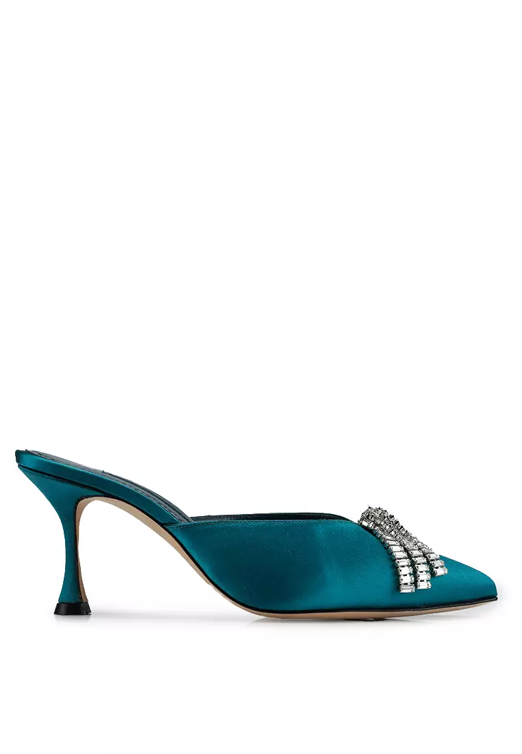 Discount on Manolo Blahnik  shoes - SKU: Bambimu Satin Jewel Buckle Pumps (Tr)