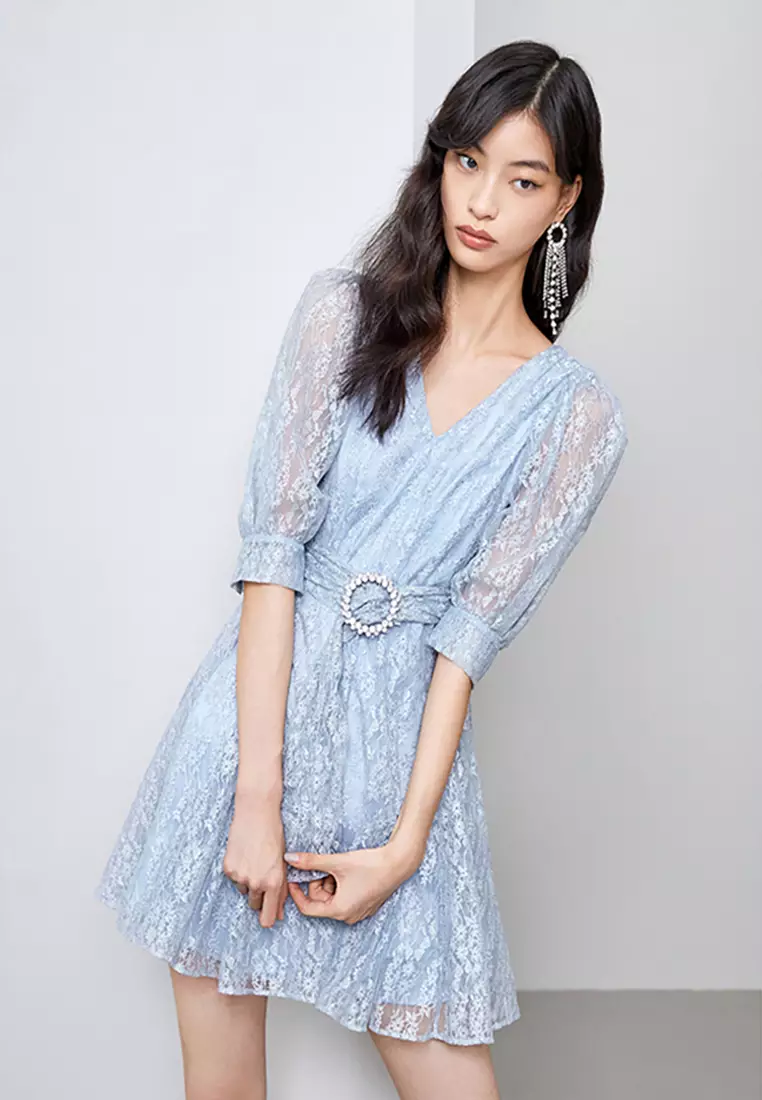 Hopeshow Lace Floral V-Neck Midi Dress
