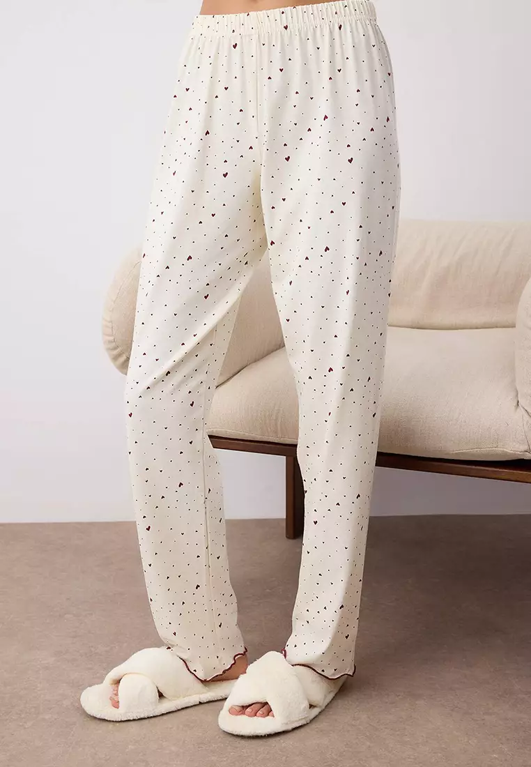 Ecru Cotton Lycra Soft Touch Heart Baby Overlock Detailed Knitted Pajama Set
