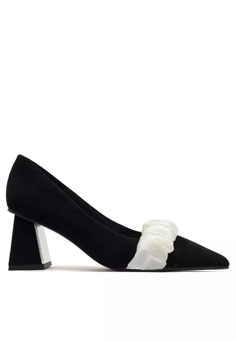 White deals suede pumps