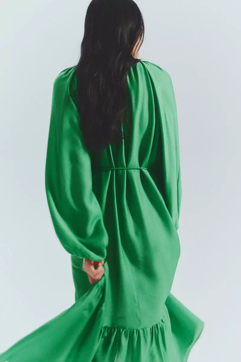 Oversized tie-belt dress