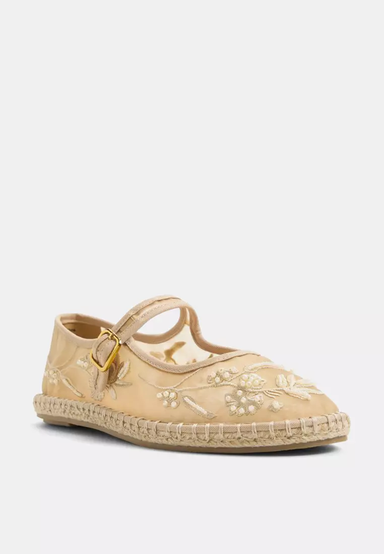Alisse Flats