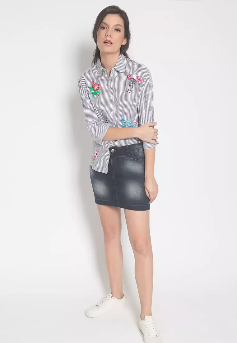 LGS - Slim Fit - Kemeja Wanita - Lengan Panjang - Motif Garis Dengan Gambar