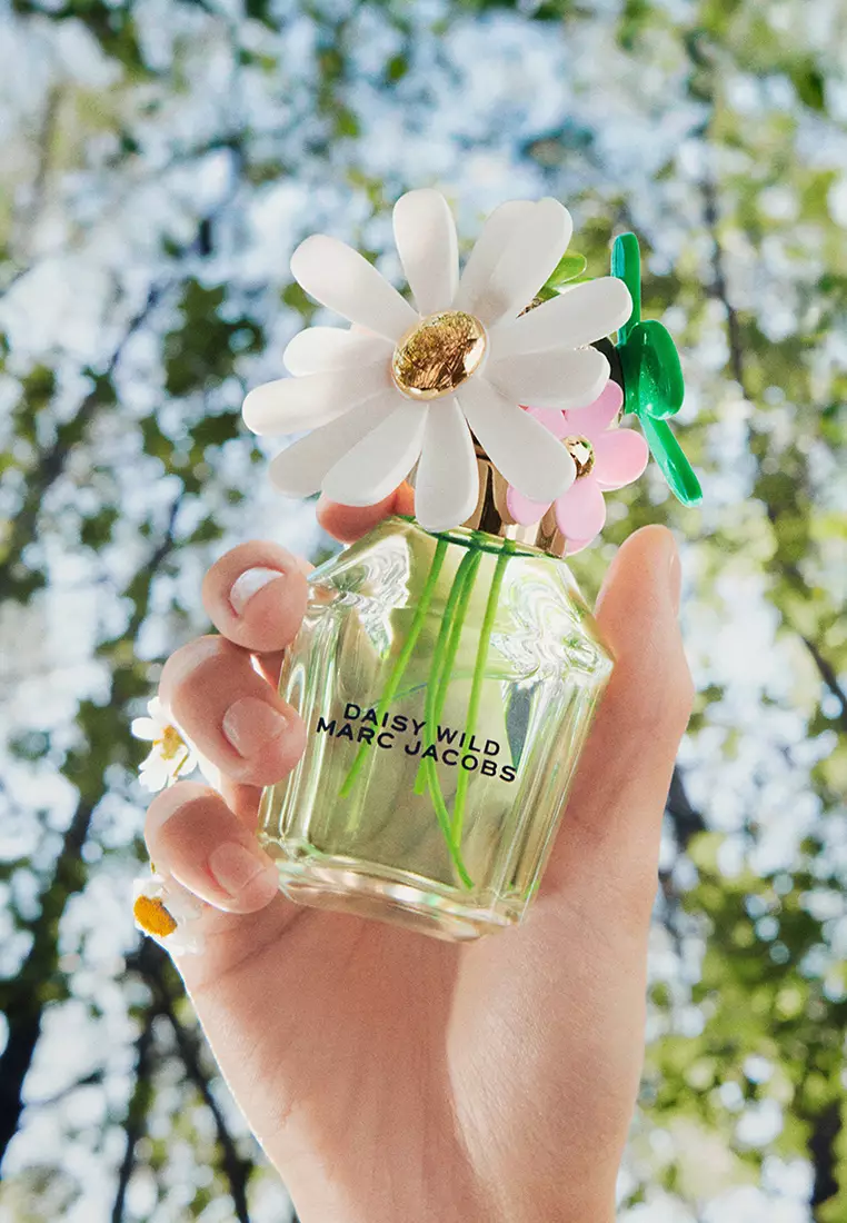 Daisy Wild Eau De Parfum 50ml - Banana Blossom, Jasmine, Vetiver | Fruity Floral Perfume | Fragrance for Women