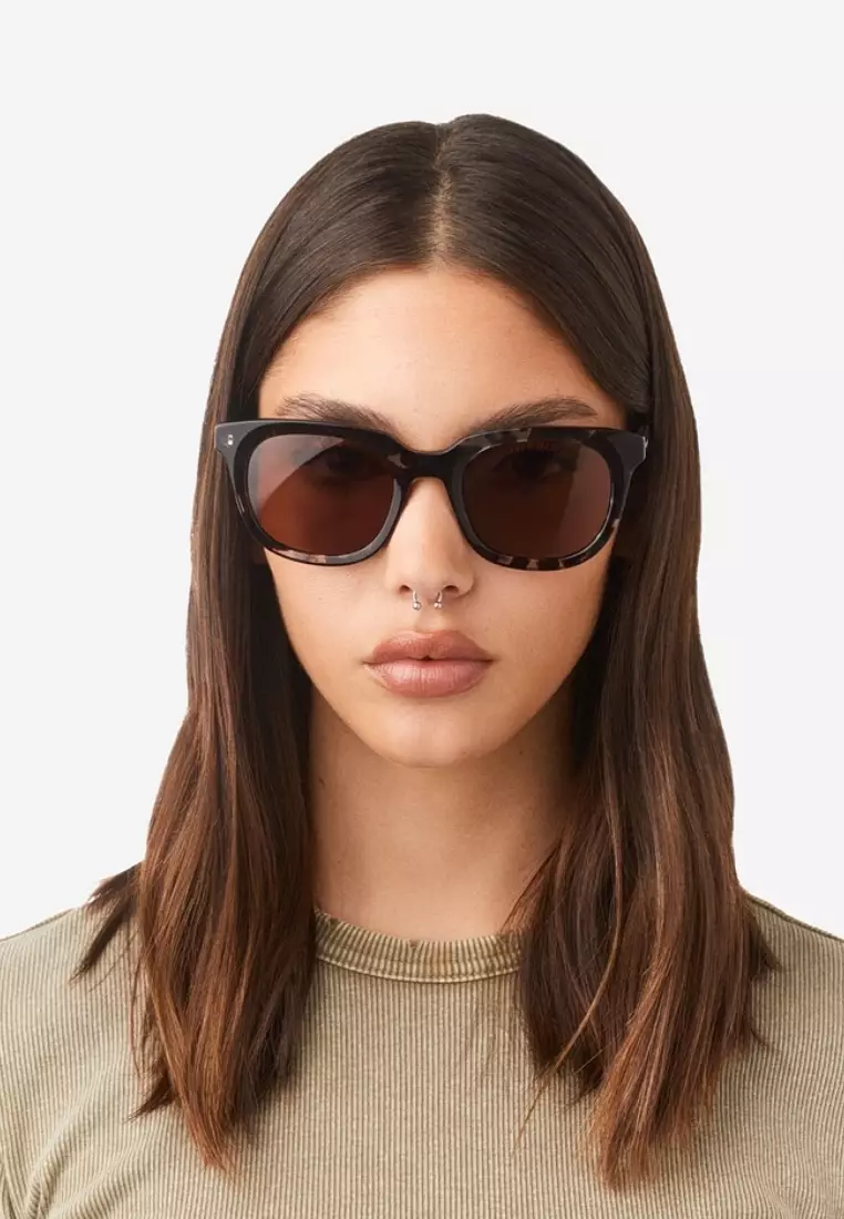 HAWKERS - Oasis Sunglasses For Men And Women, Unisex. Official Product Designed In Spain