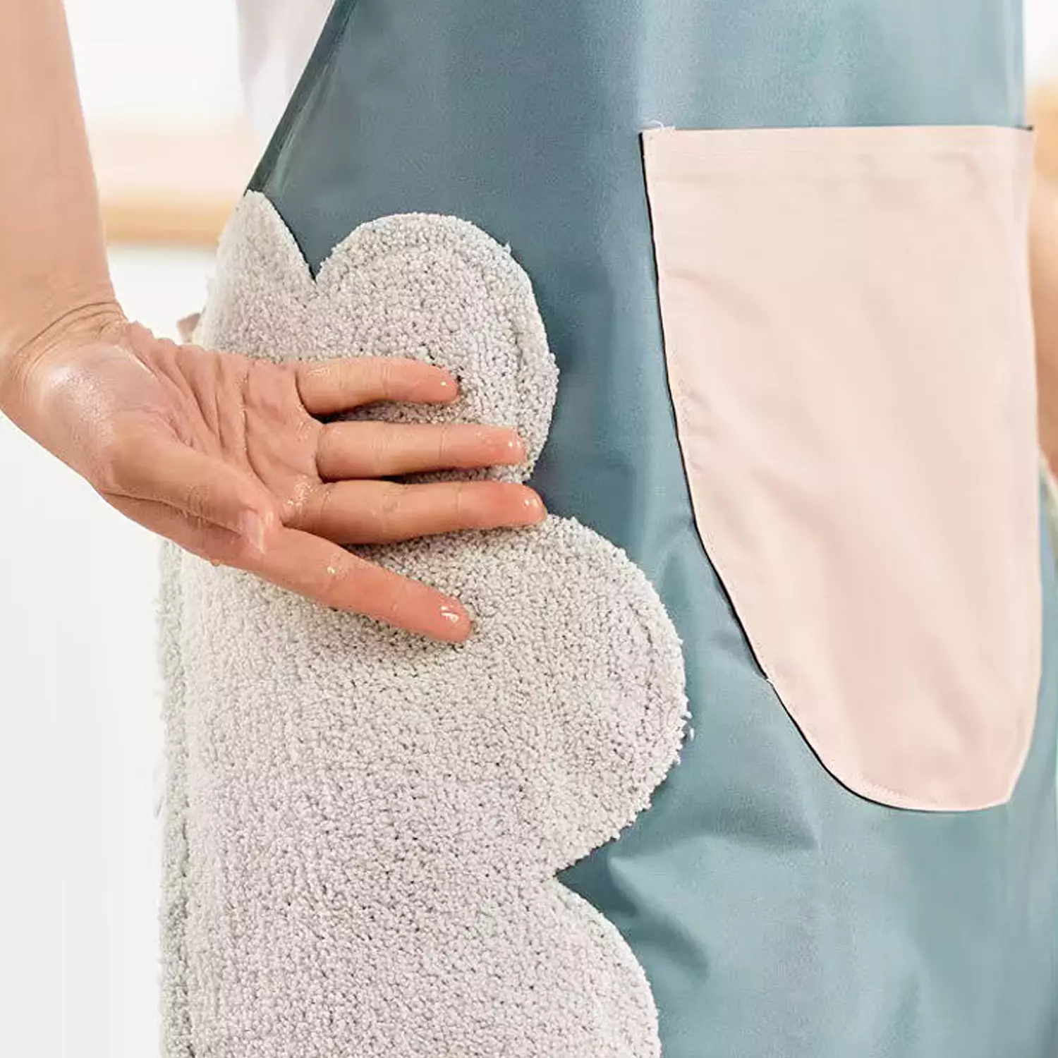 Wakakids Apron Celemek Masak Dapur Waterproof Anti Air dan Anti Minyak Motif Bunny Spring Venrc Putih