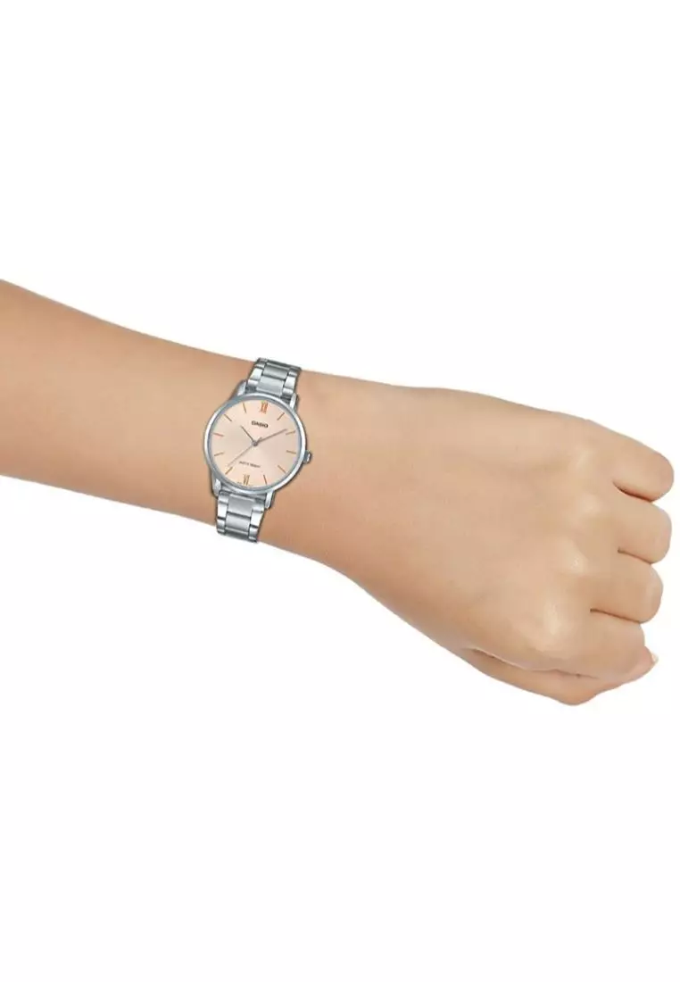 Women's Analog LTP-VT01D-4B2 Stainless Steel Band Casual Watch