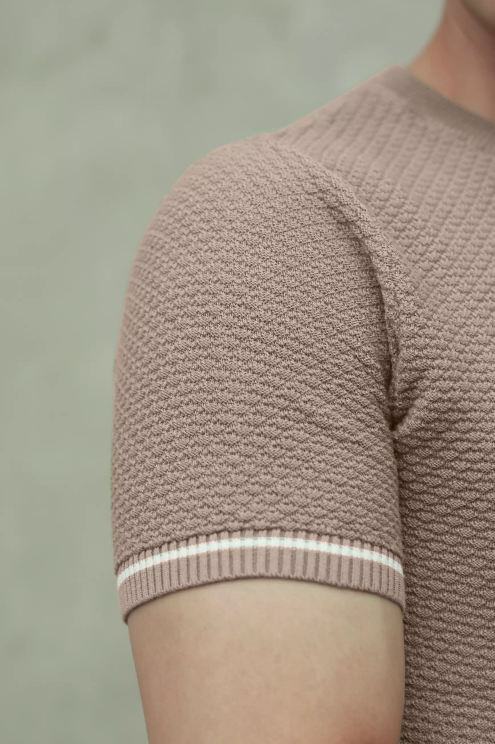 Kale Smith Soft Brown / Atasan Kaos Pria / Baju Kaos Pria / Kaos Basic Pria / Kaos Rajut