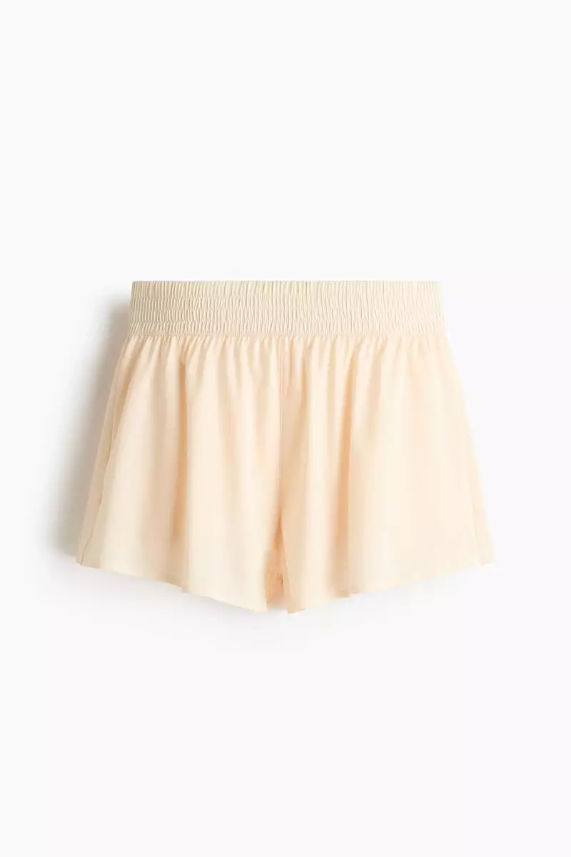 Double-layered sports shorts