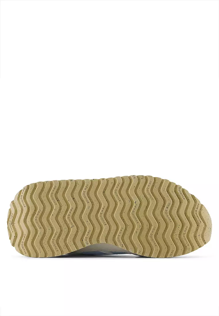 237 Classic Lifestyle Shoes