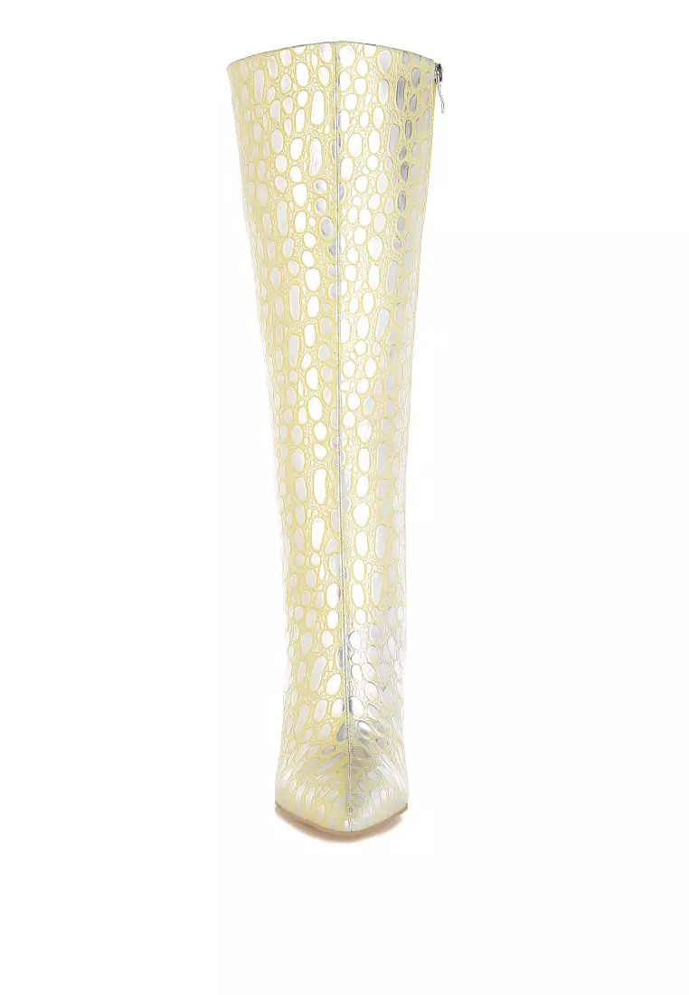 Sepatu bot kulit imitasi berbentuk air mata berwarna kuning limau