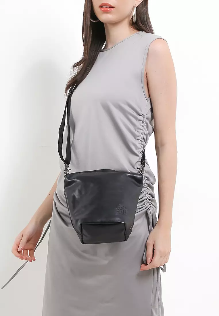 Distressed Leather Hitch Crossbody Pouch