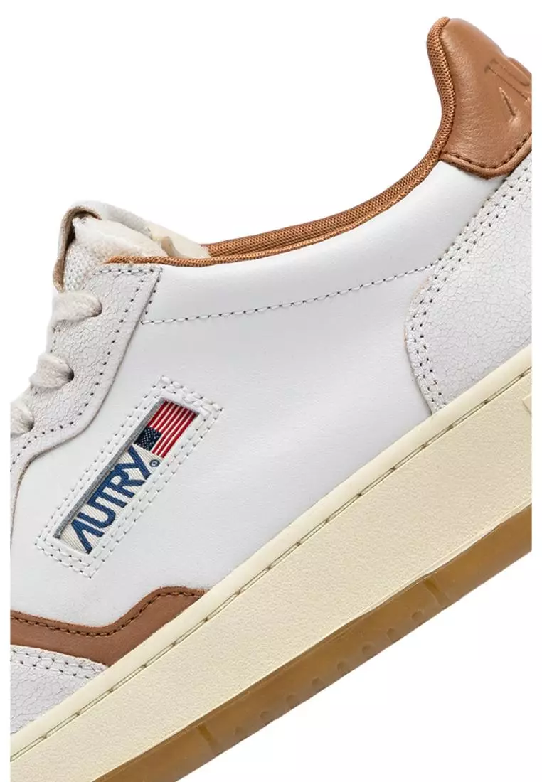 AUTRY - MEDALIST LOW SNEAKERS IN WHITE AND TANZ
