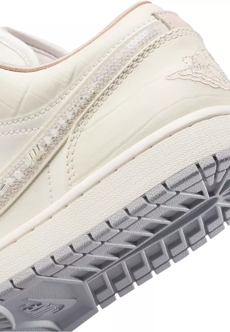 Air Jordan 1 Low Shoes