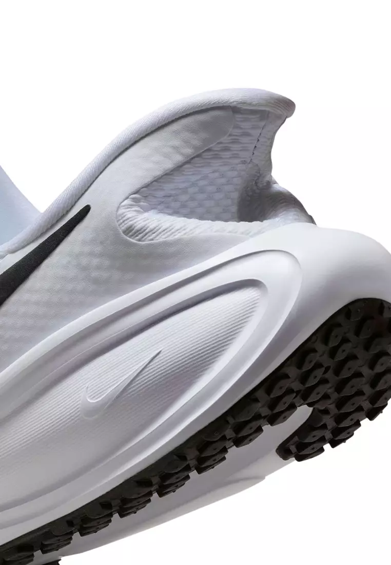 Revolution 8 EasyOn Shoes