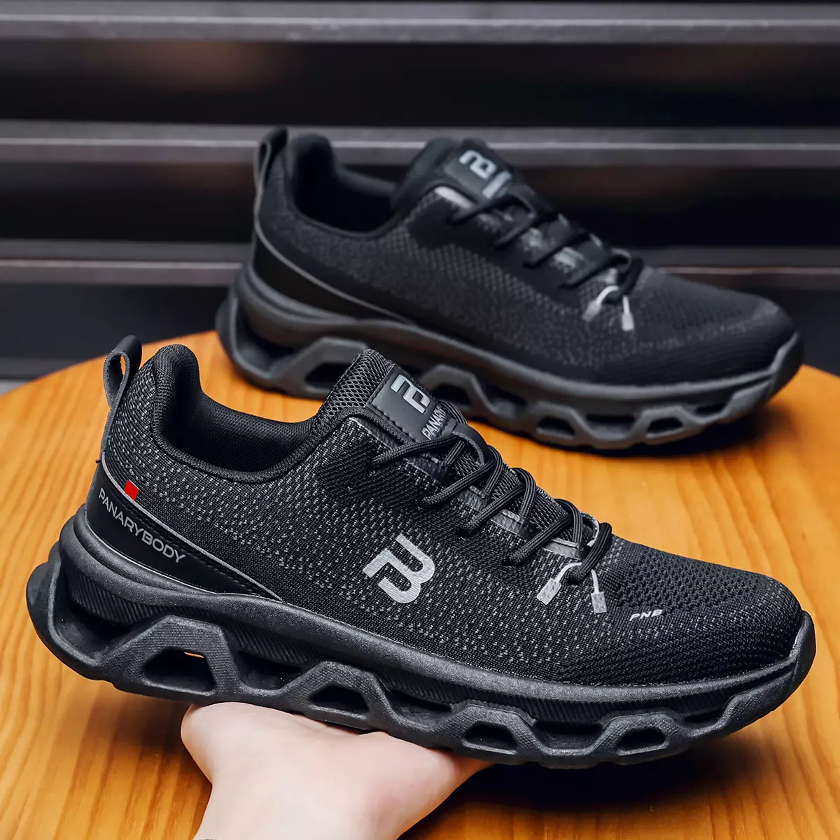 LURAD Sneakers Pria Breathable Bahan Mesh Textile QNW520