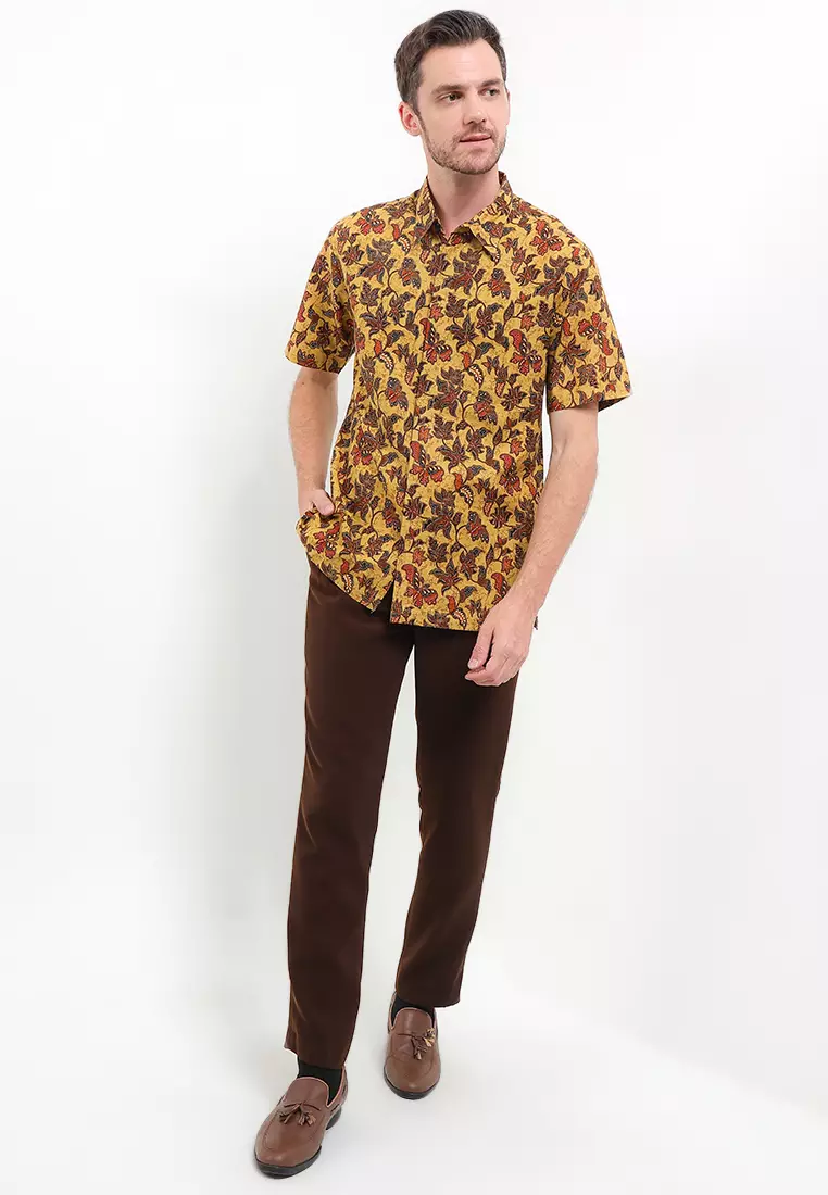 Hem Body Fit Batik Kupu-Kupu