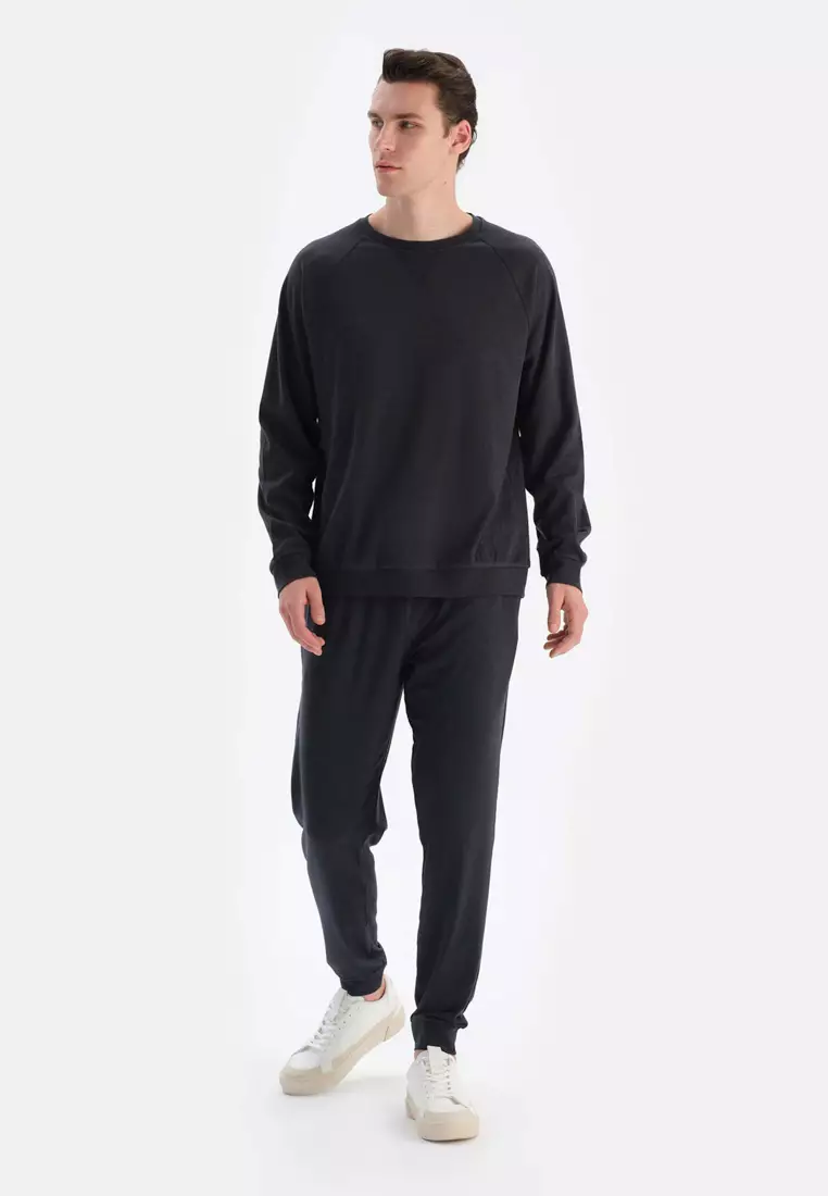 Smoke Sweatshirt, Crew Neck, Regular, Long Sleeve Loungewear for Men