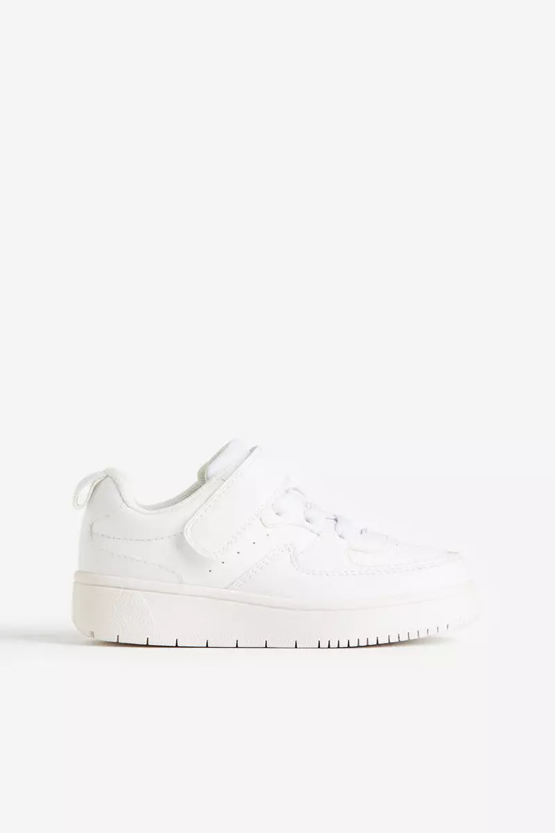 H&m white sneakers 2025