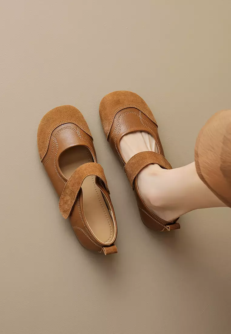 Comfortable Velcro Mary Jane Shoes WW612-2