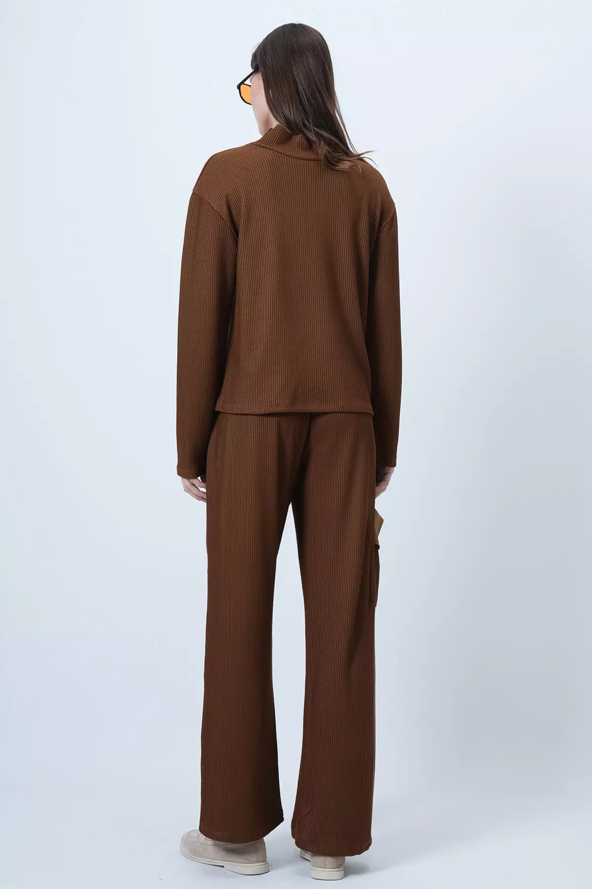 Cinnamon Brown Turtleneck Soft Textured Oversize Blouse And Cargo Pants Set Alc-X14381