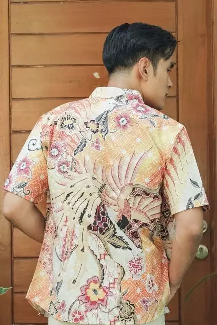 Sakha Orange Kemeja Pria  Pendek Slim Fit Digital Print
