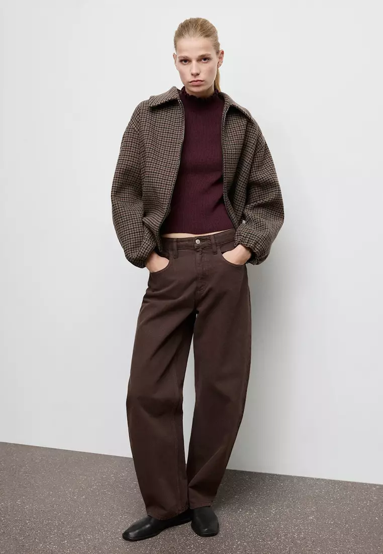 Scalloped Edges Sweater