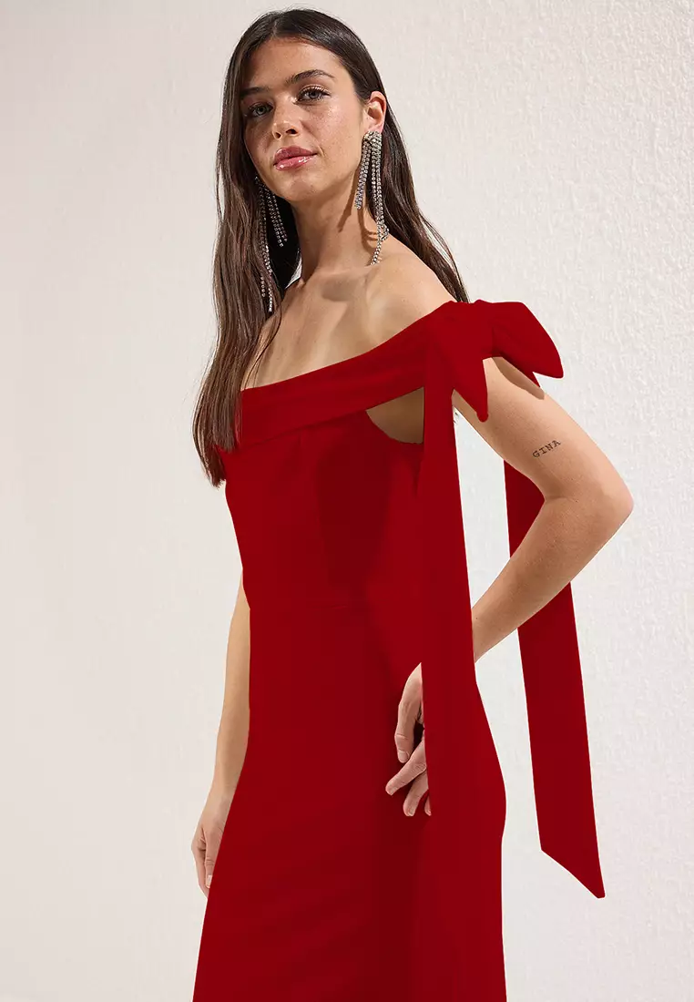 Red Body Fitted Shoulder Bow Detail Knitted Stylish Evening Dress