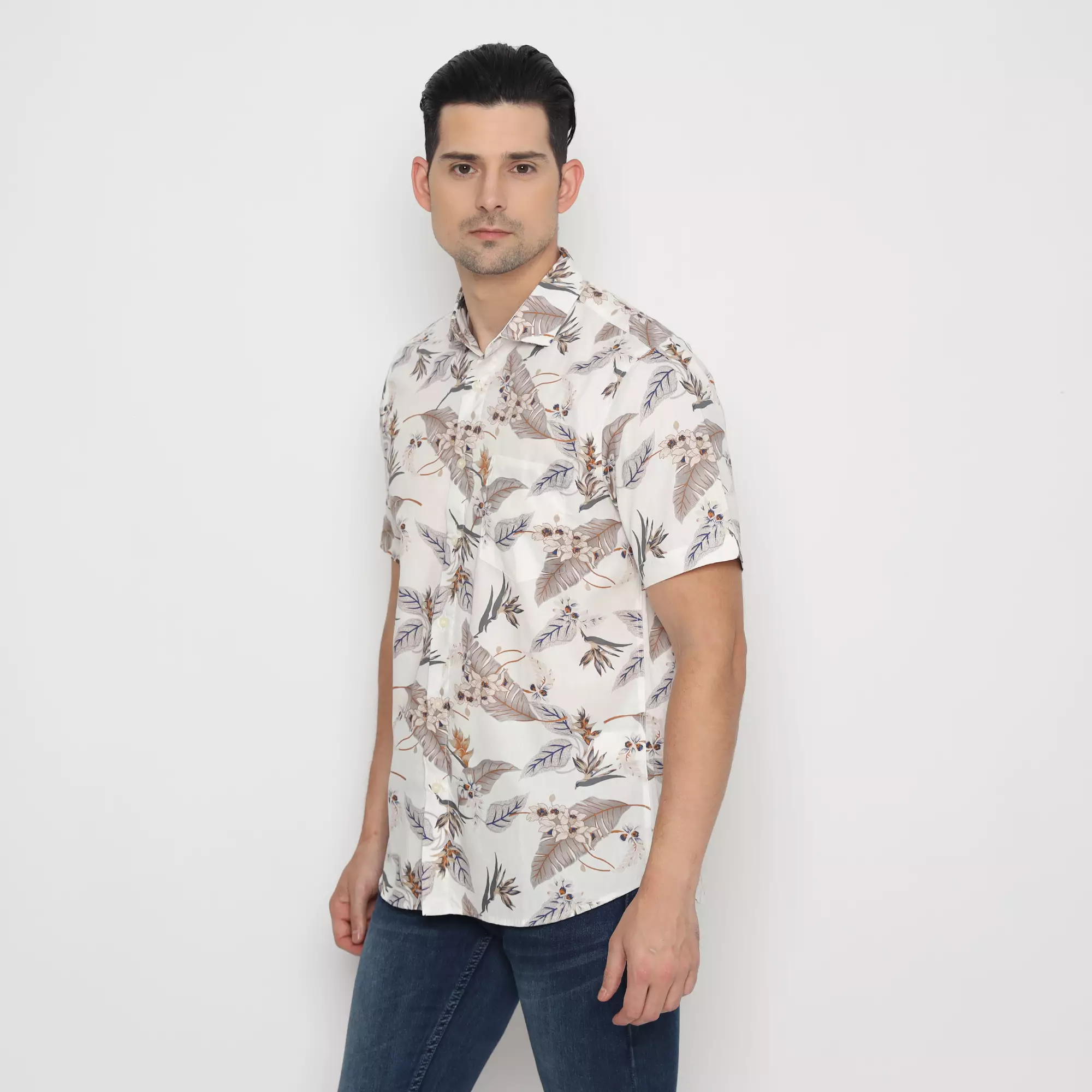 Platini Kemeja Motif Pria Lengan Pendek Katun Krem 73441