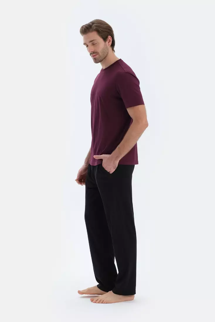 Bordeaux T-Shirt & Trousers, Crew Neck, Regular, Short Sleeve Sleepwear for Men