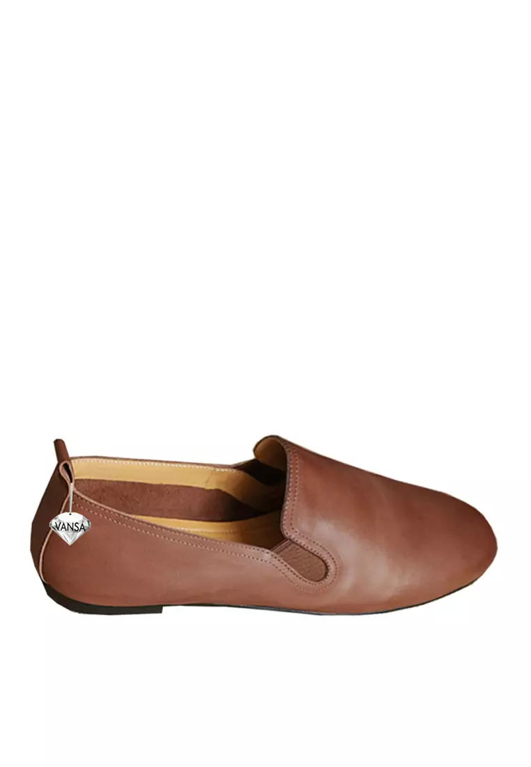 Discount on Twenty Eight Shoes  shoes - SKU: VANSA Simple Washed Top Layer Cowhide Loafers VSW-F-4218
