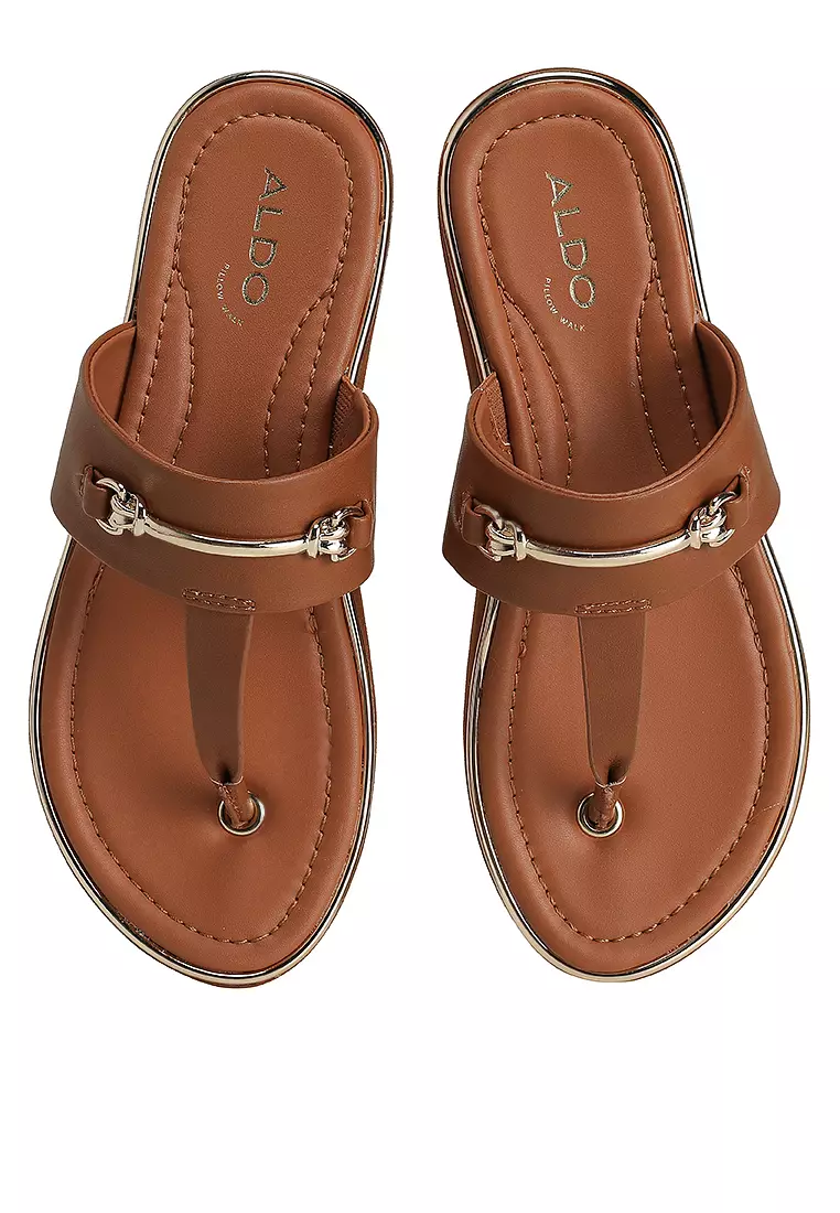 Lobredanten T-Strap Sandals