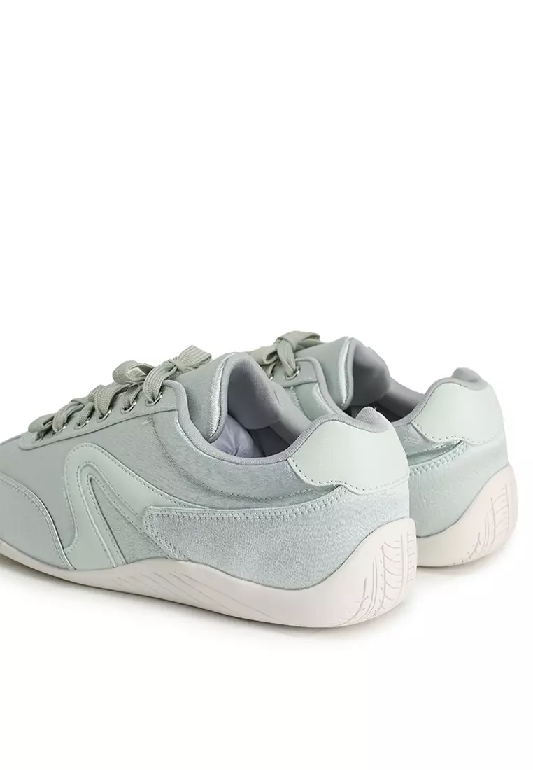 Maxie Sneakers